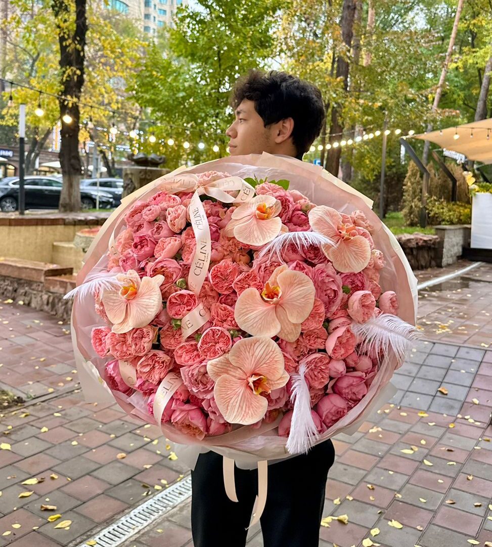 пионовидные розы Celine